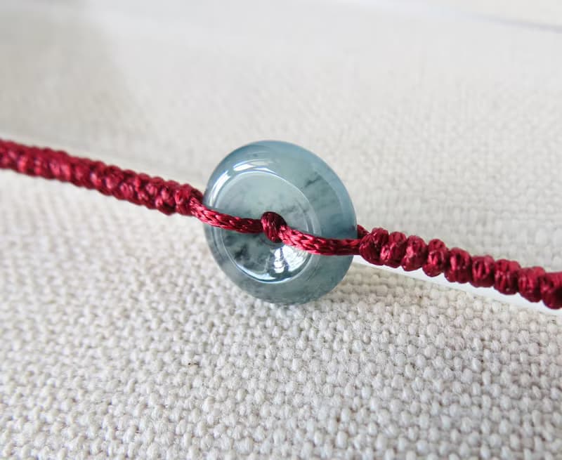 本命年【歲歲平安】冰藍灑烏雞翡翠絲光編織手鍊*SW79*招財開運