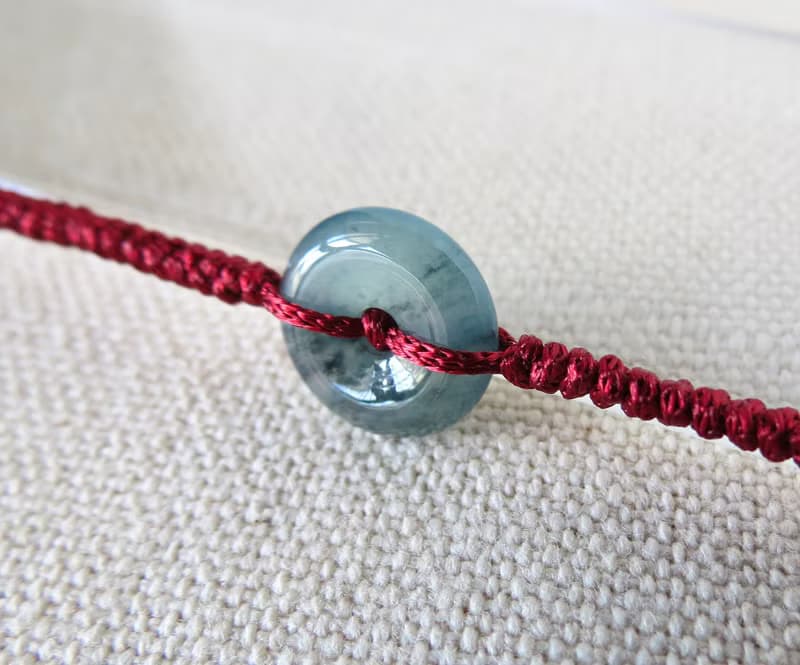 本命年【歲歲平安】冰藍灑烏雞翡翠絲光編織手鍊*SW79*招財開運