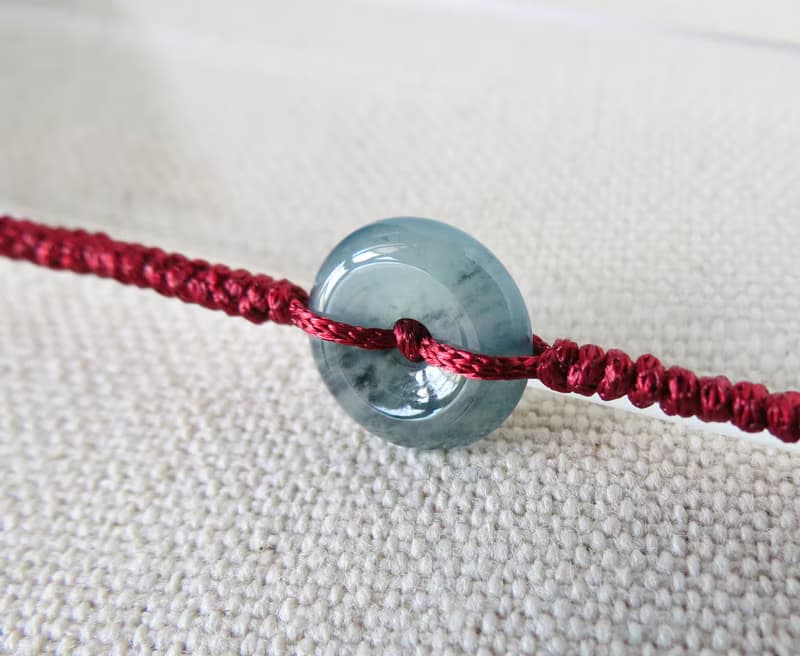 本命年【歲歲平安】冰藍灑烏雞翡翠絲光編織手鍊*SW79*招財開運