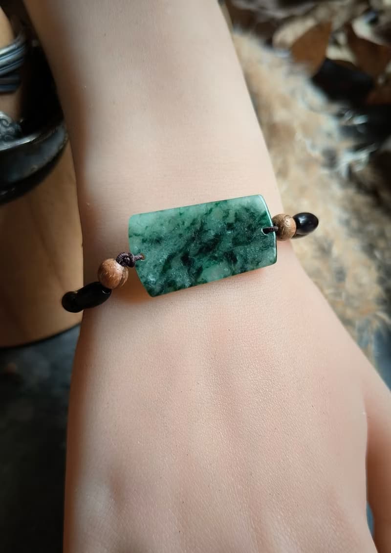 天然緬甸飄綠無事牌檀珠手鍊