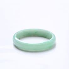 翠春光 | 糯冰種 / 果綠 / 貴妃鐲 / 手圍17.5 | 天然A貨翡翠玉鐲