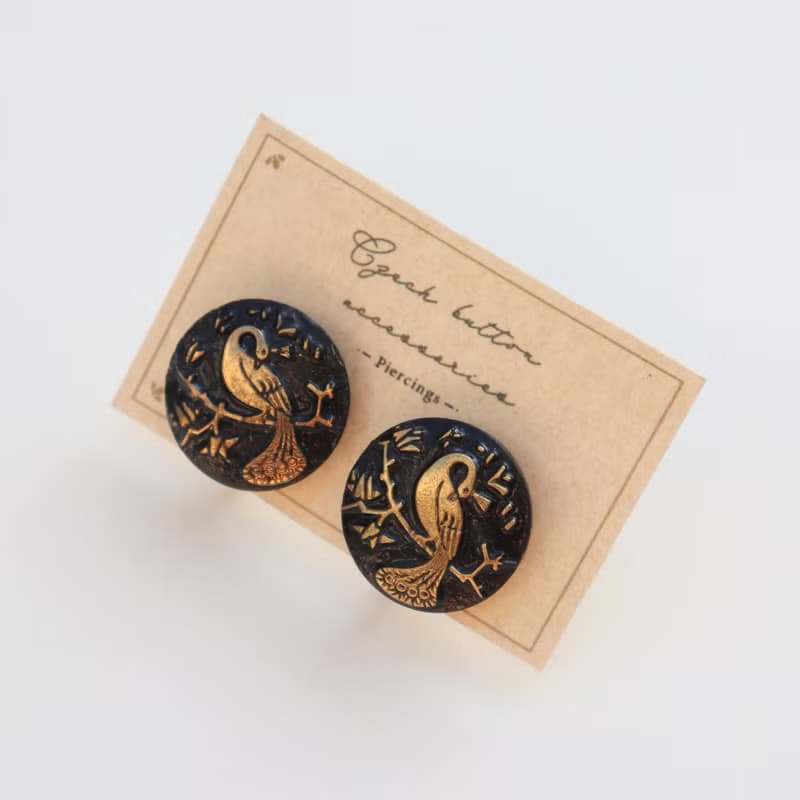 夜空中佇立的小鳥 / 捷克玻璃鈕釦飾品 ( 耳環 / 夾式耳環)