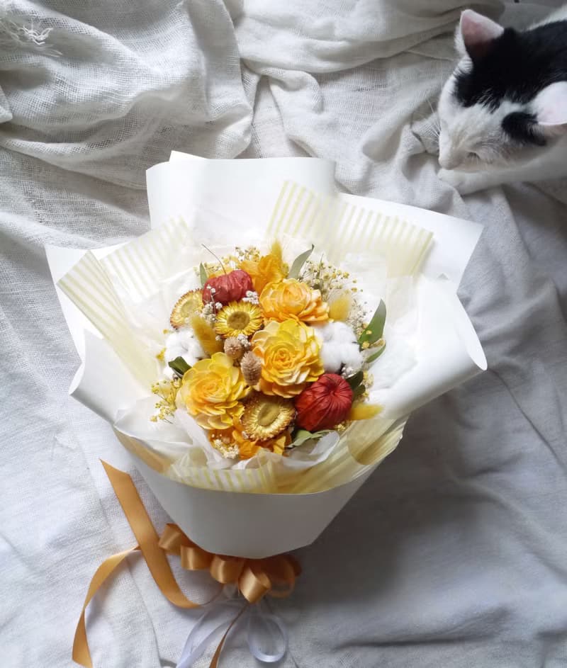 青春.青春活力的色系.精油索拉花.乾燥花束.情人節禮物.求婚花束