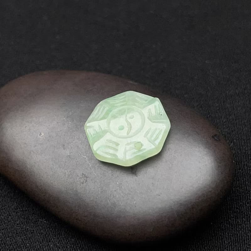 冰綠翡翠八卦吊飾 | 天然緬甸玉翡翠A貨