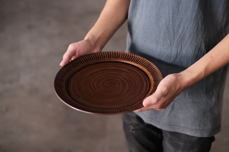 條紋邊 l 27cm大盤 l 飴釉陶盤