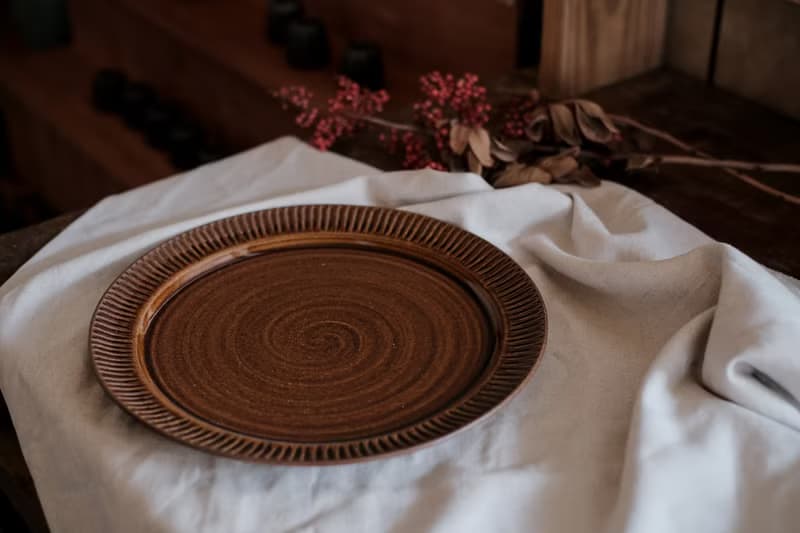 條紋邊 l 27cm大盤 l 飴釉陶盤