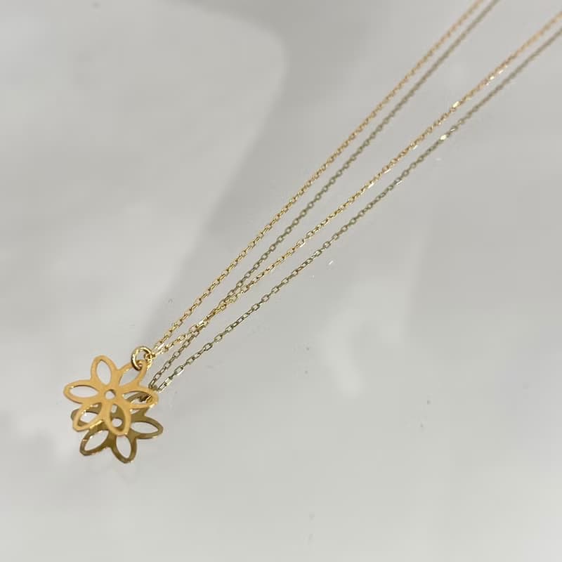 K18 GOLD 18金 花 フラワーモチーフ ペンダント40cm 18KN2 【SOLID GOLD】