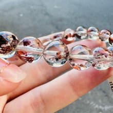 畢業級天然紅泥骸骨閃靈水晶9mm22.79g好運穩定情緒淨化洞察力