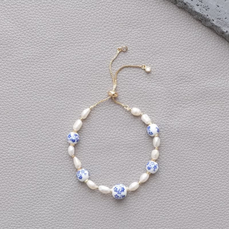 PANNE White Blue Ceramic with Oval Freshwater Pearl Necklace and Bracelet
