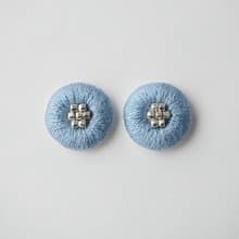 刺繍ピアスorイヤリング　ニュアンスブルー　春夏　シンプル