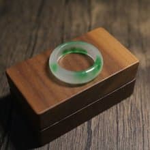 玉石冰種飄花戒指翠綠色玉戒指環搭配胡桃木戒指盒可刻字