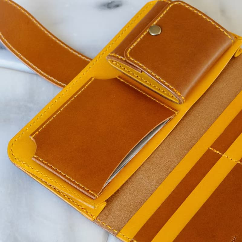 カード収納重視の長財布　No.6　ブッテーロ