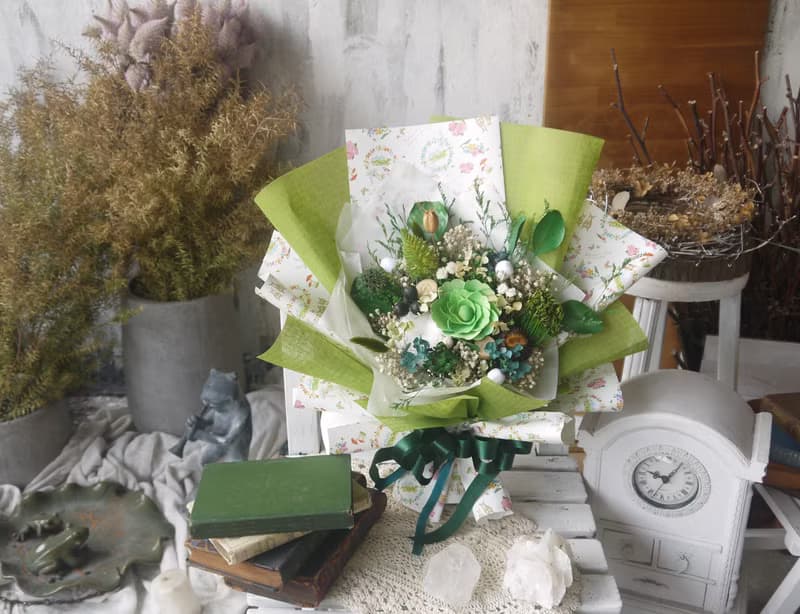 萌蔥森林 .森林綠系.乾燥花.索拉花.永生花.情人節.畢業花束