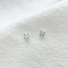 蛋白石925純銀爪鑲設計耳環