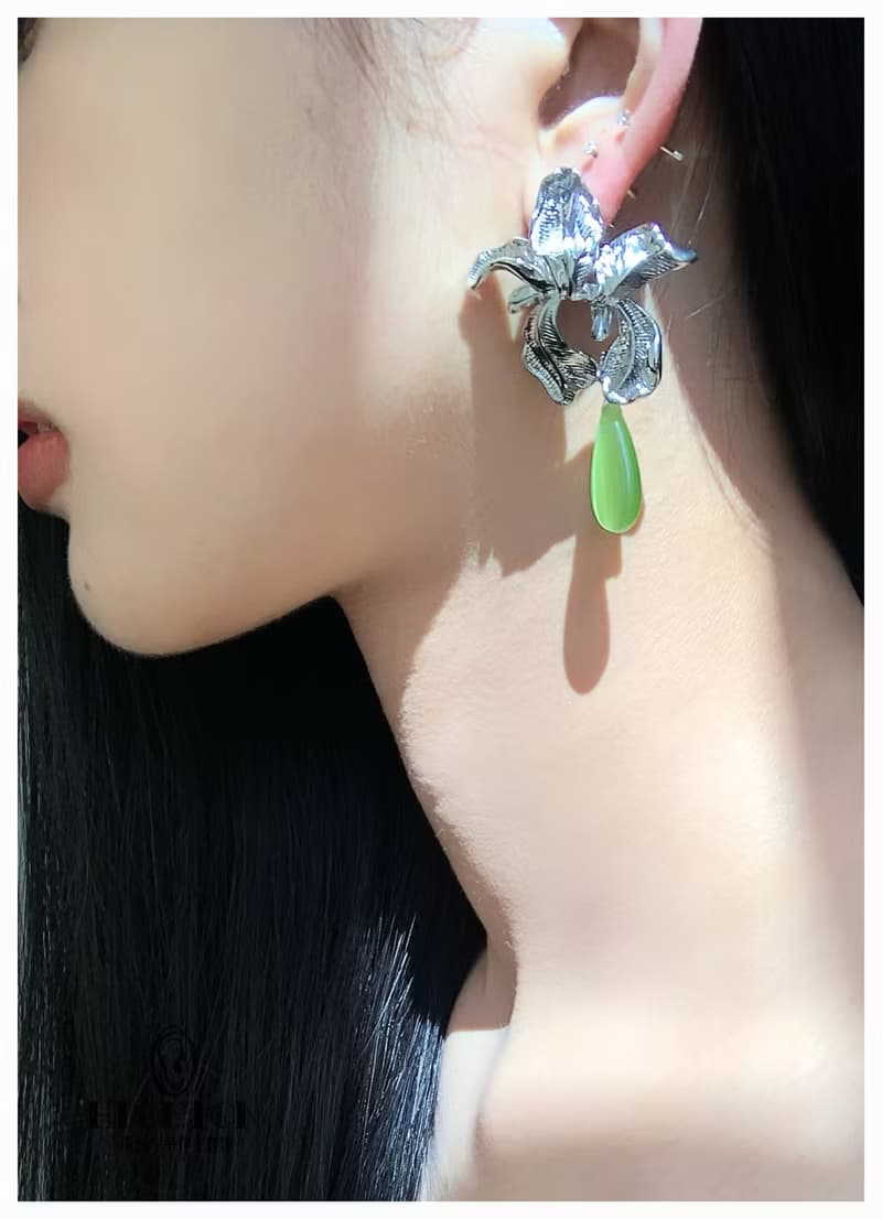云裡春~小眾設計清冷新中式鍍銀高級綠色耳釘耳夾誇張個性耳飾