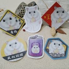 銀狐吃雞肉乾-吃貨出沒-防水車貼-防水貼紙-安全帽貼紙_倉鼠胖胖