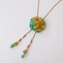 水仙のループタイ　ネックレス・ラリエット風　黄×橙
