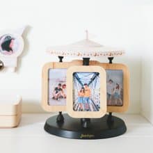 【紀念相框】原木旋轉相框 可放8張照片 |  Jeantopia