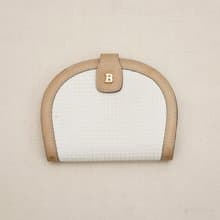 A ROOM MODEL - Bally白色半圓短夾