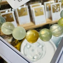 天然螢光透亮三彩濃色葡萄石8mm19.46g希望之石事業正財緩和急