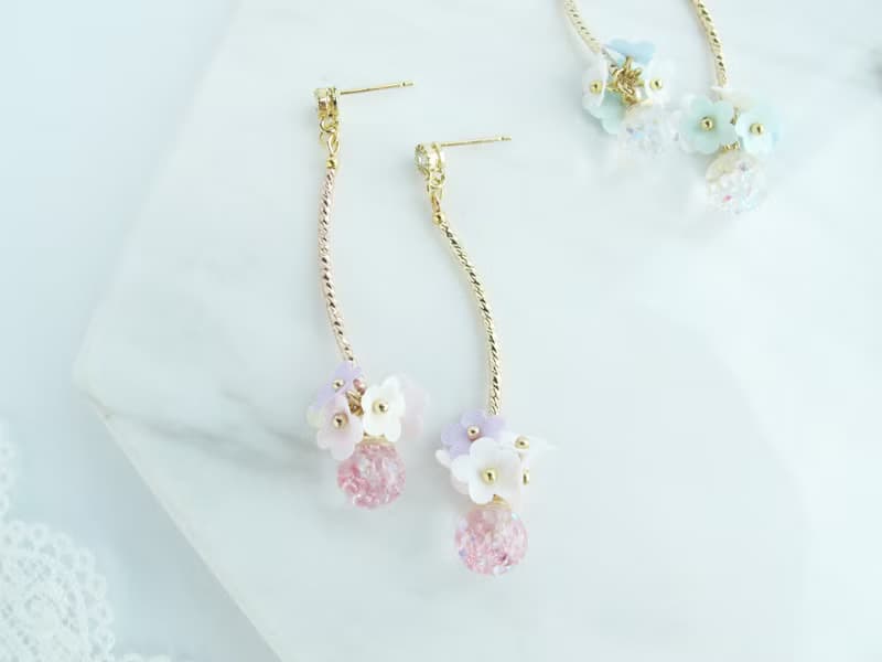 Rosy Garden 閃亮彎彎小花流沙水晶球耳環 可換耳夾