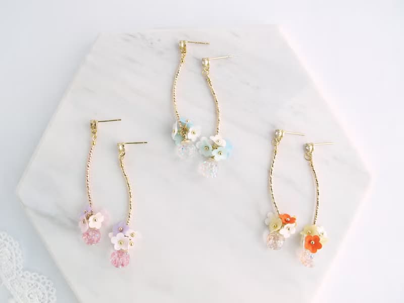 Rosy Garden 閃亮彎彎小花流沙水晶球耳環 可換耳夾