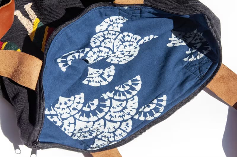 手縫純棉布側背包 刺繡手提包 手工刺繡肩背包 手繡包-彩虹動物