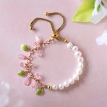 淡水パールと桜の花びらのブレスレット
