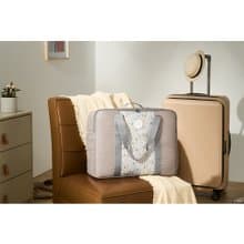 裝滿滿魔術午安行李袋-擁抱森林熊