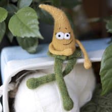 Freaky Carrot. Knitted vegetables for children. Knitting pattern