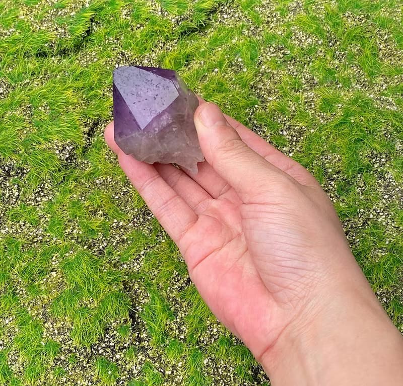 能量礦石-紫水晶骨幹 冥想 療癒  避邪化煞 吸收負能量 快速出貨