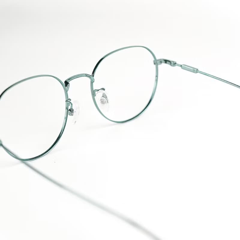 FROMEYES 高折射率濾藍光×鈦質感潮水綠鏡框眼鏡