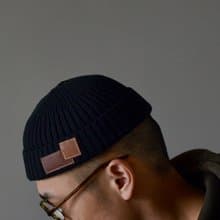 【拼湊的記憶切片】皮革毛帽 皮革補丁 黑色針織短毛帽