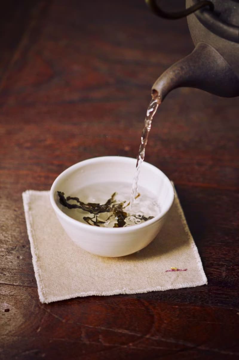 一盞茶 (青梅香/ 製茶師手捻日曬款)
