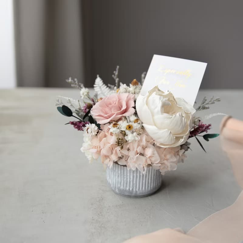 畢業花禮情人節花禮生日情人節花禮選煙燻粉玫瑰配白牡丹裸粉繡