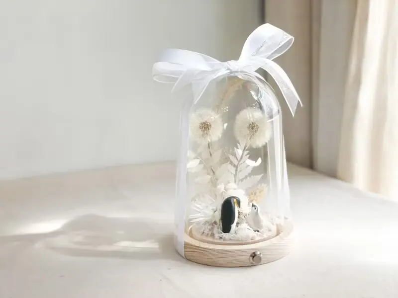企鵝家族蒲公英雪白世界 x 永生乾燥花玻璃燈罩