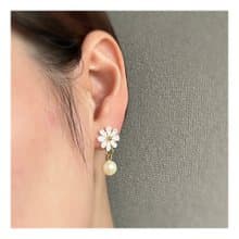ピアス 一粒パールのデイジー フラワー