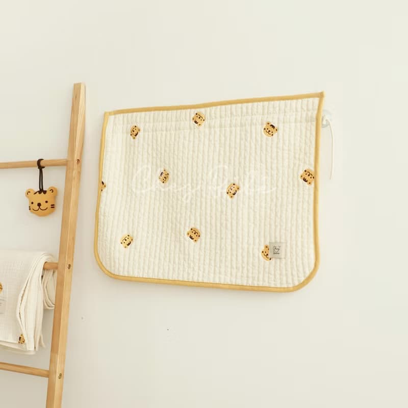 韓國Chezbebe 奶黃小虎刺繡汽車遮陽簾