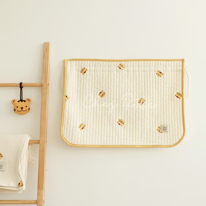 韓國Chezbebe 奶黃小虎刺繡汽車遮陽簾