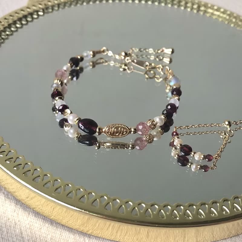 【一月生日石】玫瑰的煙硝色 | 石榴石珍珠鍊戒 長度可調