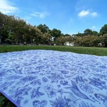 【升級款】防潑水戶外露營野餐墊(附贈同款收納袋) 紫色復古印花