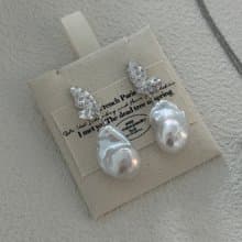 Butterfly baroque pearl stud 蝴蝶巴洛克珍珠耳钉