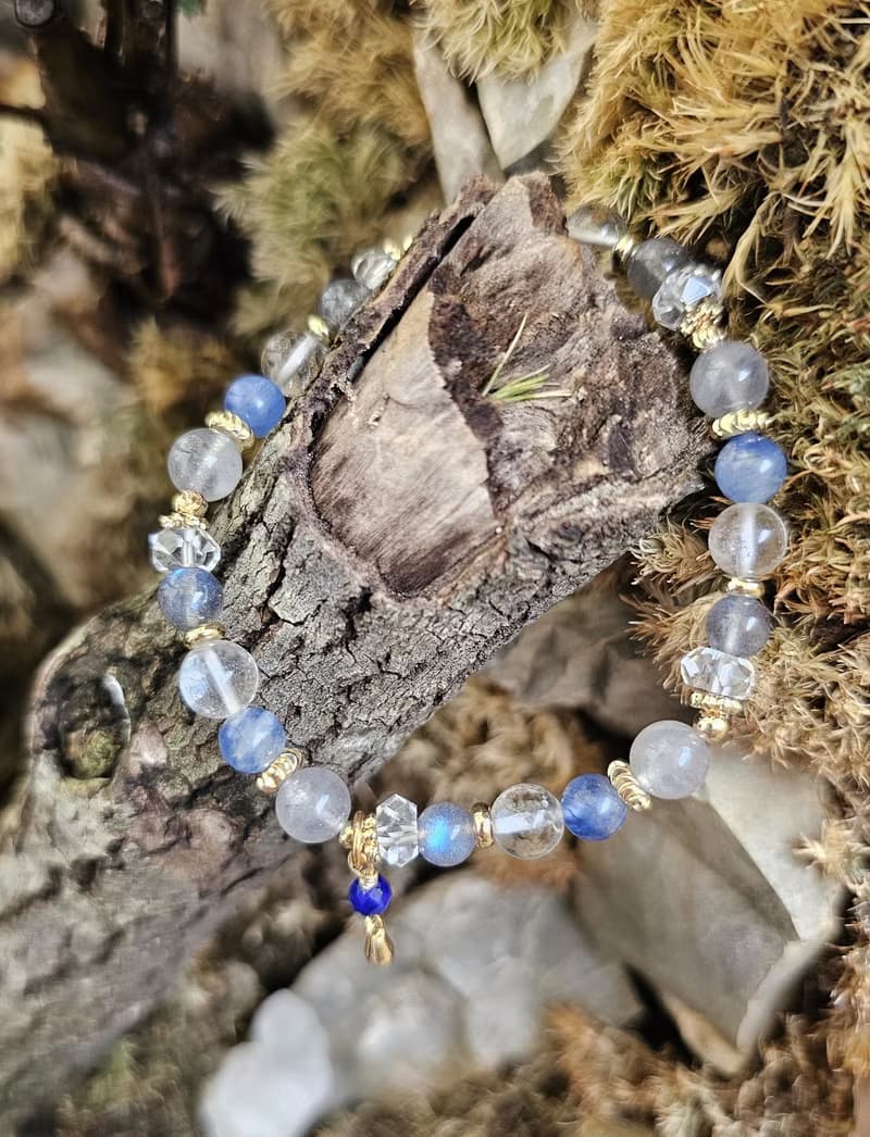 雨後清晨-拉長石/原色藍晶石/白水晶/水晶手鍊/療癒系水晶/