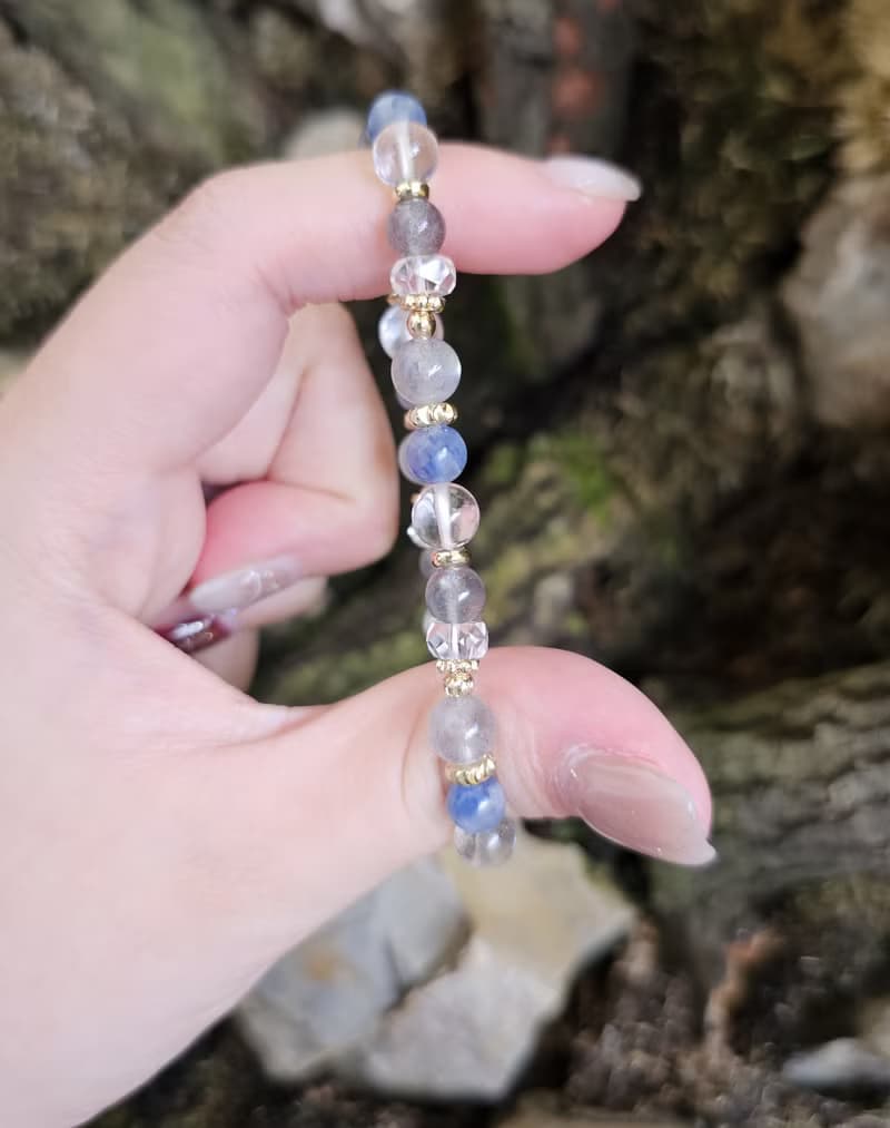 雨後清晨-拉長石/原色藍晶石/白水晶/水晶手鍊/療癒系水晶/