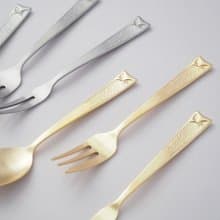 日本高桑金屬  日製貓頭鷹雕花不鏽鋼甜點叉匙3件組-多色可選