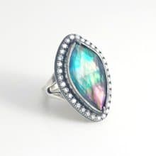 奧羅拉之願 | 珍珠母貝白水晶雙層石925純銀戒指