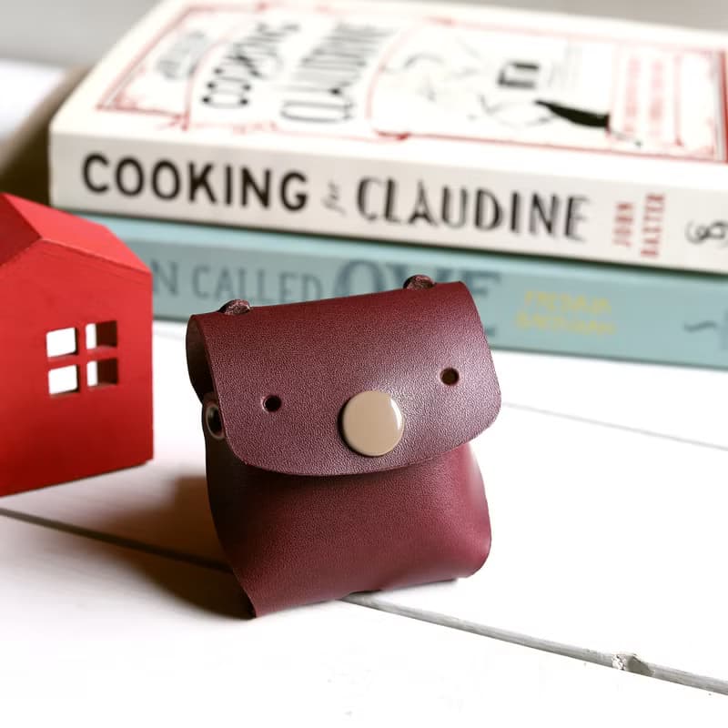 常見的Goody 勃根地酒紅真皮革手工 AirPods 保護套