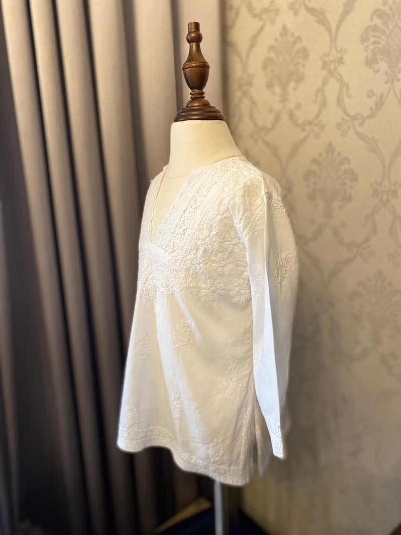 歐風變形蟲蕾絲刺繡女童古著上衣
