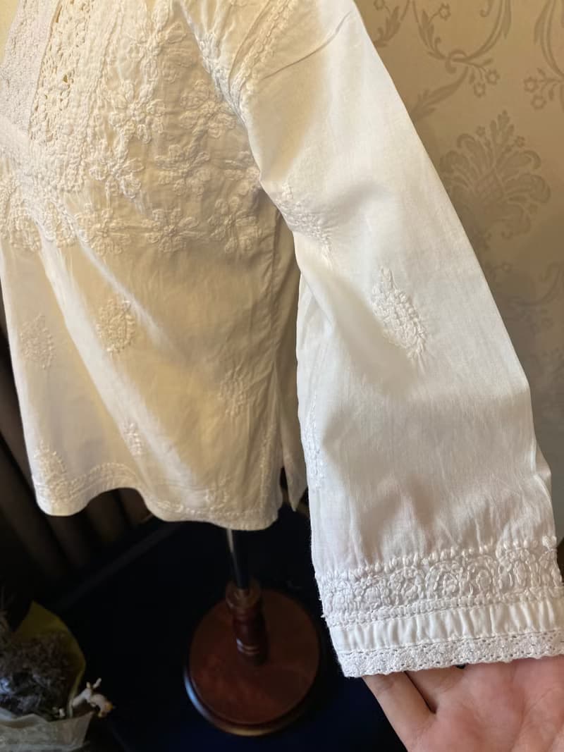 歐風變形蟲蕾絲刺繡女童古著上衣
