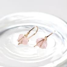 14kgf-rough rock rose quartz pierced earrings
